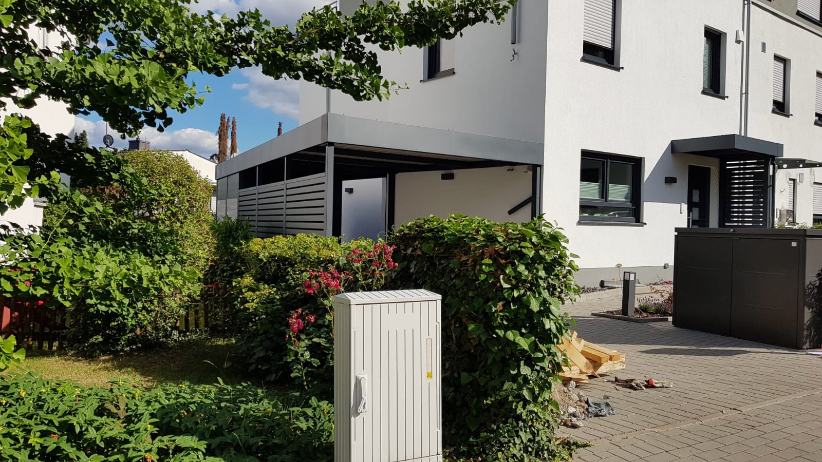 Carport mit Eingangsüberdachung - Carportmaster Projekt 20-C-2132 - 65719 Wertheim - Carportbild 01