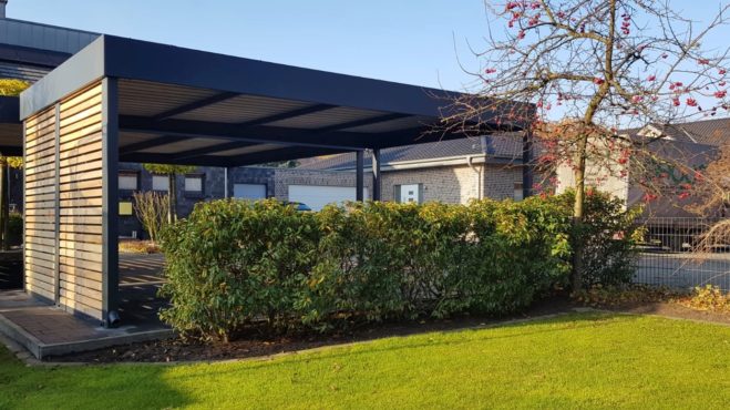 Doppelcarport - Carportmaster Projekt 19-C-2429 - 46485 Wesel - Carportbild 01 - Dachdeckung mit Trapezblechen, ausgestattet an der Unterseite mit einem Antikondensvlies