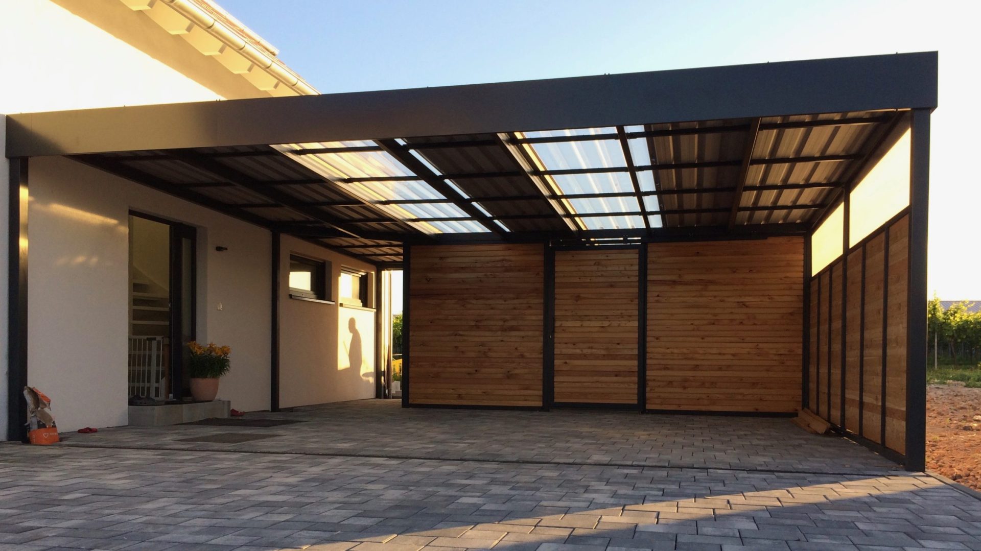 Doppelcarport mit Schuppen - Carportmaster Projekt 17-P-1749 - 67069 Ludwigshafen - Carportbild 01