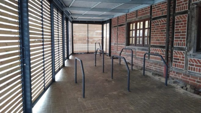 Fahrradschuppen - Carportmaster Projekt 19-P-2342 - 45721 Haltern - Bild 04 - Fahrradschuppen Reihenanlage - Innenansicht