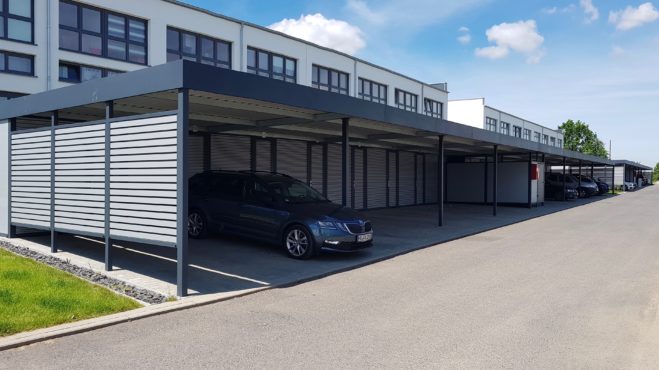 Reihencarport - Carportmaster Projekt 18-P-1969 - 56428 Montabaur - Carportbild 02 - Carport Metall Reihencarport mit Schuppen